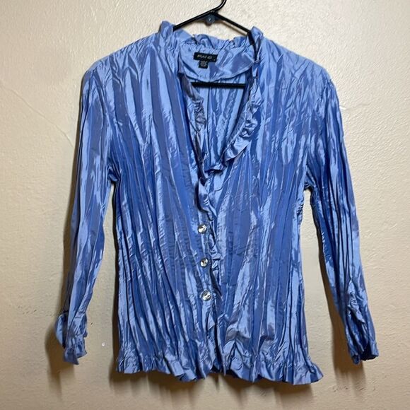 Periwinkle Blouse Glass look faceted buttons, crinkle, taffeta look Small - Picture 1 of 13